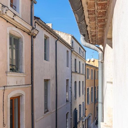 Au Coeur De L'Effervescence Terracotta - Une Nuit A Nîmes Exterior foto