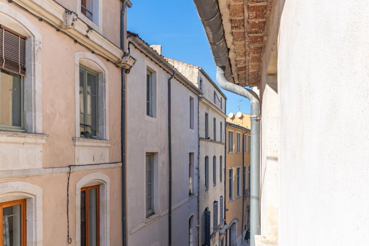 Au Coeur De L'Effervescence Terracotta - Une Nuit A Nîmes Exterior foto